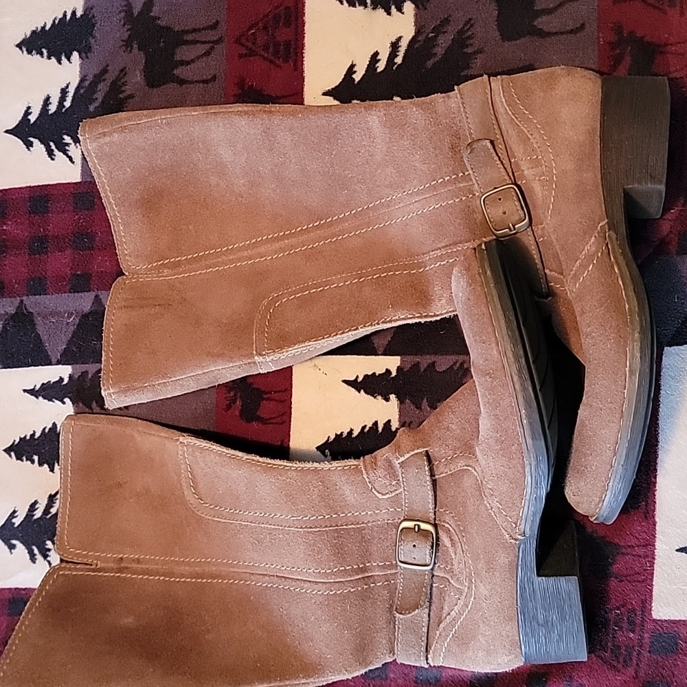 Knee high riding boots
